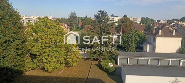 APPARTEMENT F4 A MOINS DE 10 MINUTES DE LA GARE