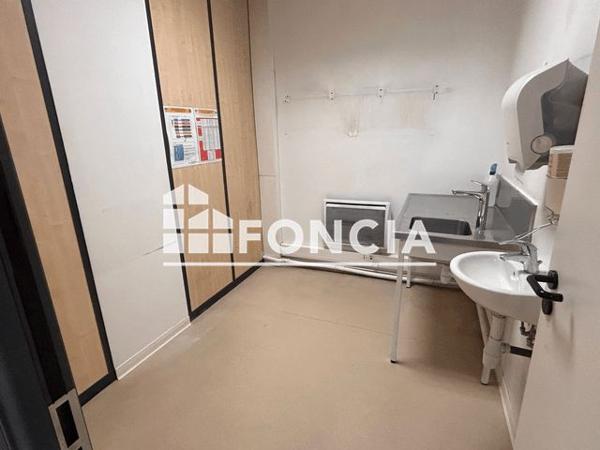 À vendre Local commercial 124 m² - Cannes 06150