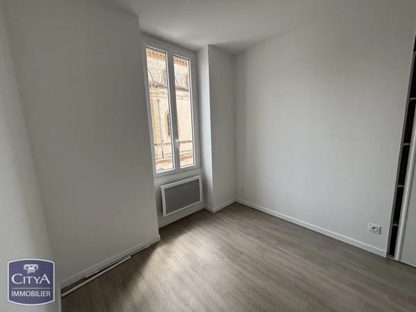 Immeuble à vendre 296.37m² Mont-de-Marsan (40000)