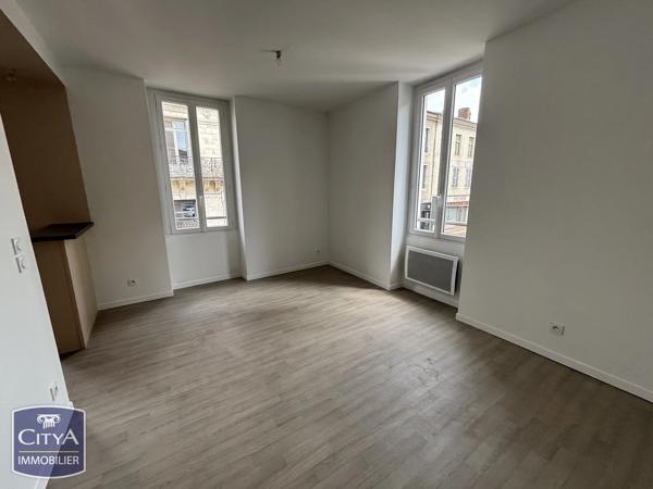 Immeuble à vendre 296.37m² Mont-de-Marsan (40000)