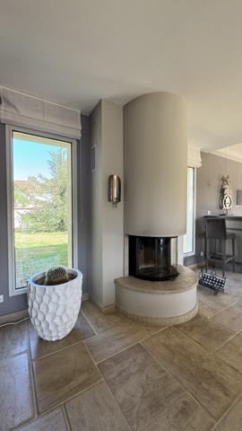 Montrond-les-Bains (42210) Maison contemporaine de 239m2 sur 4670m2 de terrain avec piscine