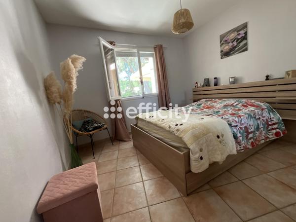 Maison
         5 pièces
        - 109 m² Exclusivité 315 000 € *