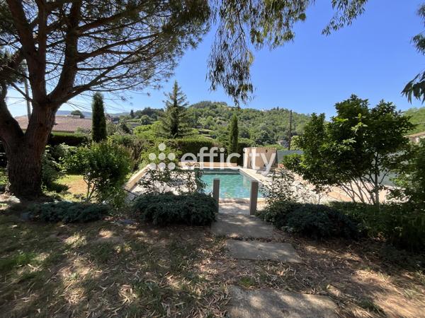 Maison
         5 pièces
        - 109 m² Exclusivité 315 000 € *