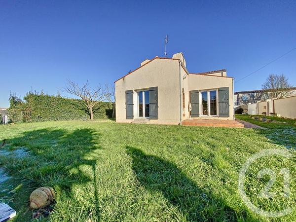 Maison à vendre  5 pièces - 134 m 2   ROCHEFORT  - 17