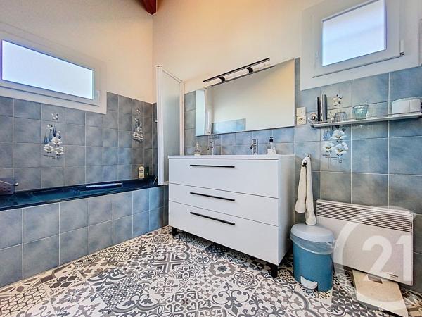 Maison à vendre  5 pièces - 134 m 2   ROCHEFORT  - 17