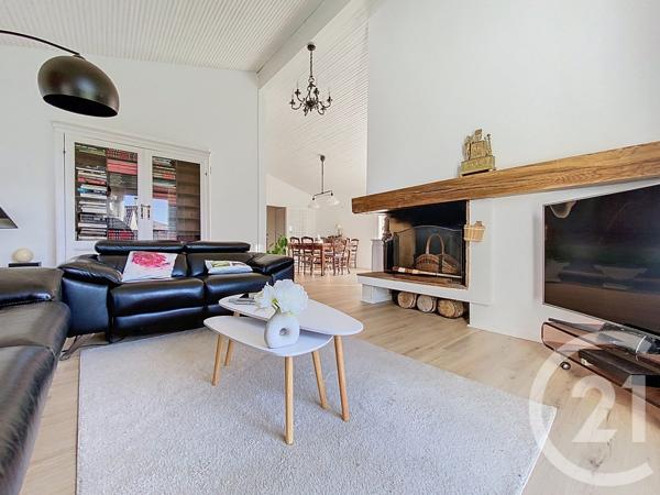 Maison à vendre  5 pièces - 134 m 2   ROCHEFORT  - 17