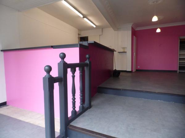 A LOUER LOCAL COMMERCIAL DE 50 M² A DOUE LA FONTAINE
