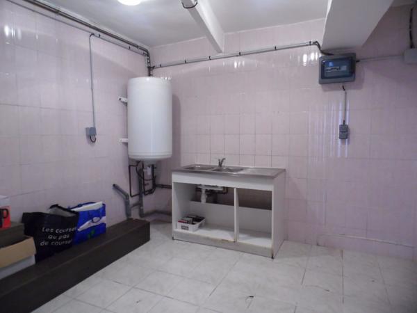A LOUER LOCAL COMMERCIAL DE 50 M² A DOUE LA FONTAINE