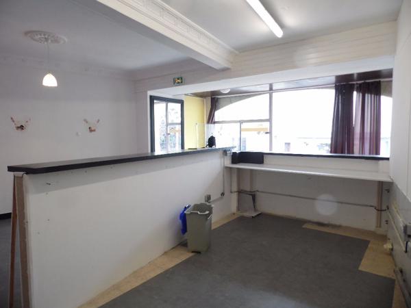 A LOUER LOCAL COMMERCIAL DE 50 M² A DOUE LA FONTAINE