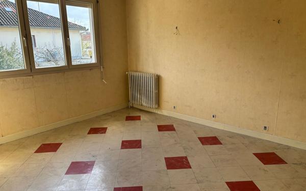 Immeuble à vendre    7 pièces • 142,03 m2 Toulouse