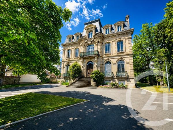 Immeuble à vendre  890 m 2   LIMOGES  - 87
