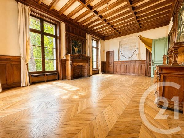 Immeuble à vendre  890 m 2   LIMOGES  - 87