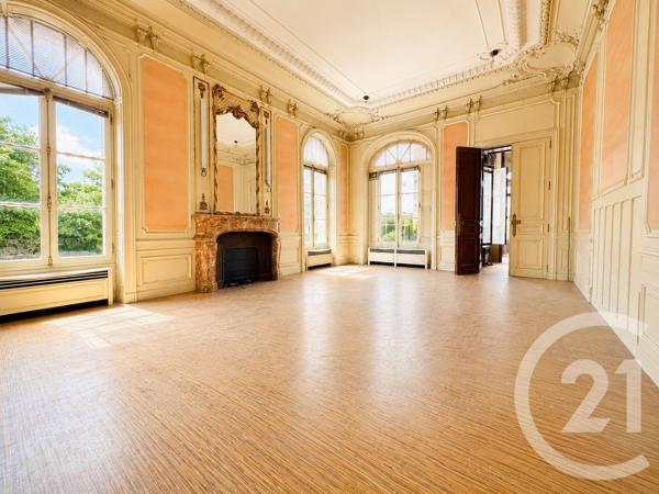 Immeuble à vendre  890 m 2   LIMOGES  - 87