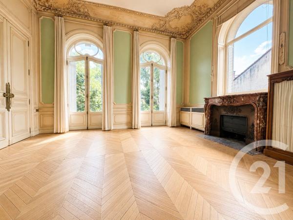 Immeuble à vendre  890 m 2   LIMOGES  - 87