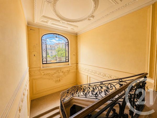 Immeuble à vendre  890 m 2   LIMOGES  - 87