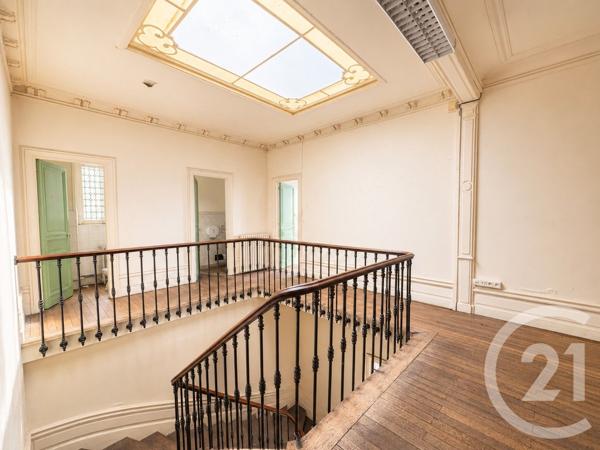 Immeuble à vendre  890 m 2   LIMOGES  - 87