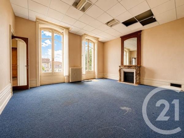 Immeuble à vendre  890 m 2   LIMOGES  - 87