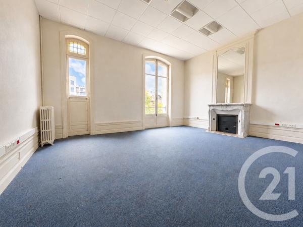 Immeuble à vendre  890 m 2   LIMOGES  - 87