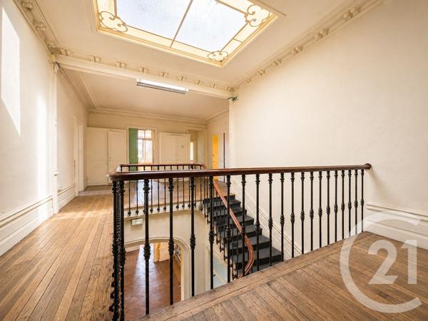 Immeuble à vendre  890 m 2   LIMOGES  - 87