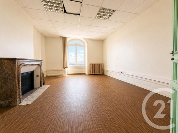 Immeuble à vendre  890 m 2   LIMOGES  - 87