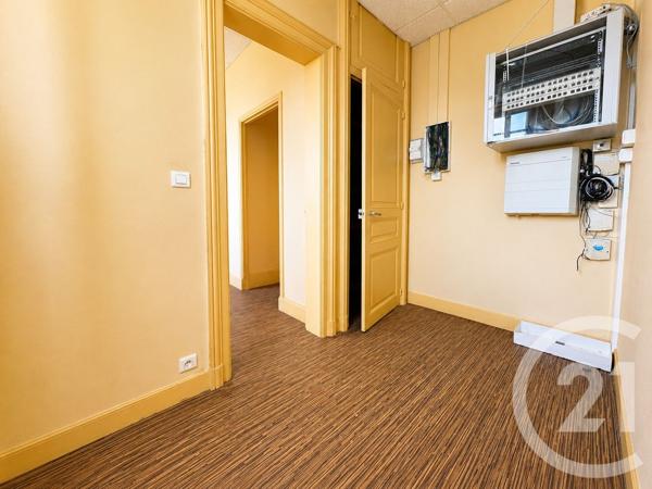 Immeuble à vendre  890 m 2   LIMOGES  - 87