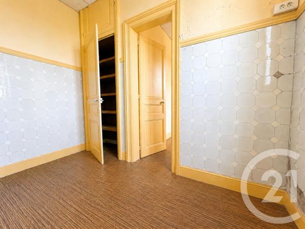 Immeuble à vendre  890 m 2   LIMOGES  - 87