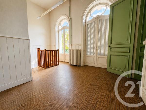 Immeuble à vendre  890 m 2   LIMOGES  - 87