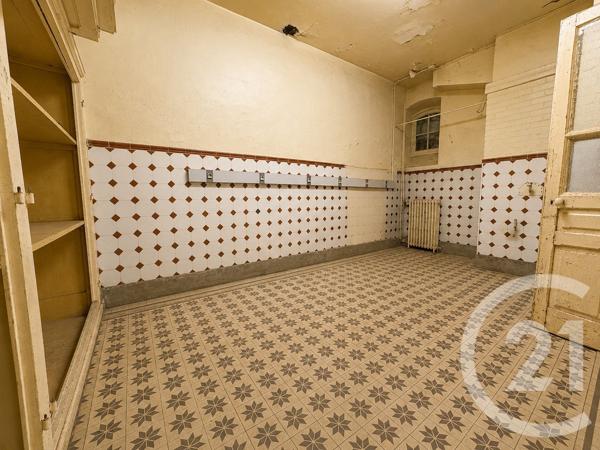 Immeuble à vendre  890 m 2   LIMOGES  - 87