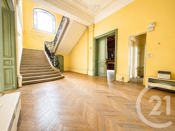 Immeuble à vendre  890 m 2   LIMOGES  - 87