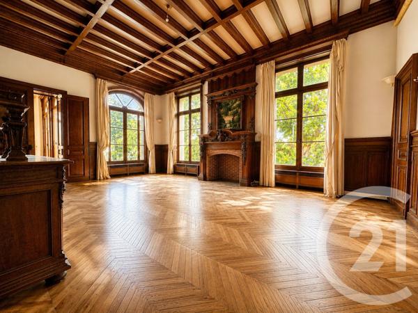 Immeuble à vendre  890 m 2   LIMOGES  - 87