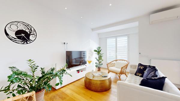 NICE - GAMBETTA / PARC IMPÉRIAL : MAGNIFIQUE 3 PIÈCES TRAVESRSANT AVEC BALCON