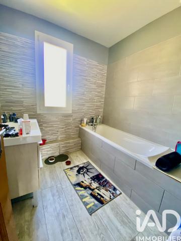 Maison à vendre 5 pièces 140 m² Pourrières