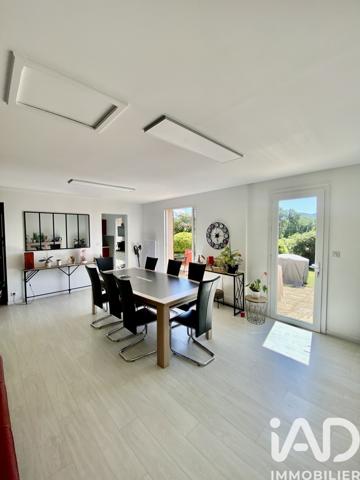Maison à vendre 5 pièces 140 m² Pourrières