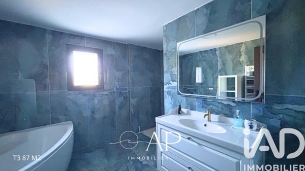Maison à vendre 9 pièces 250 m² La Crau