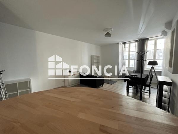 Location Appartement 2 pièces 54.18 m² - 17/19 RUE DES CARMELITES Poitiers 86000