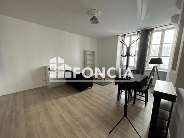 Location Appartement 2 pièces 54.18 m² - 17/19 RUE DES CARMELITES Poitiers 86000