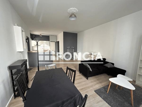 Location Appartement 2 pièces 54.18 m² - 17/19 RUE DES CARMELITES Poitiers 86000