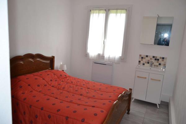 Plougasnou (29630) Plougasnou Kerbabu, maison de plain pied avec 4 chambres et 2 salles d'eau.