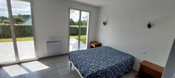 Plougasnou (29630) Plougasnou Kerbabu, maison de plain pied avec 4 chambres et 2 salles d'eau.