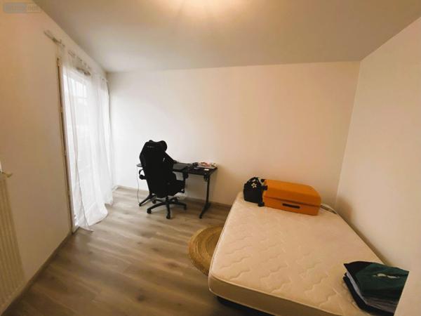 Appartement rénové à vendre à Bordeaux en Gironde (33300), ref : 016/1050 Ravesies