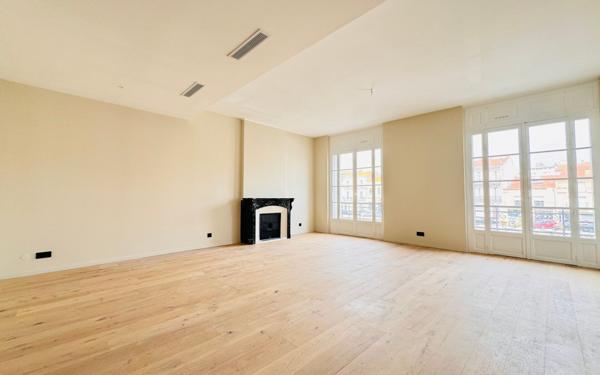 Appartement à vendre    3 pièces • 140 m2 Sète