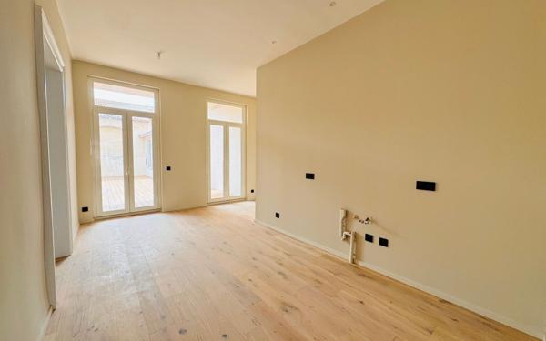 Appartement à vendre    3 pièces • 140 m2 Sète