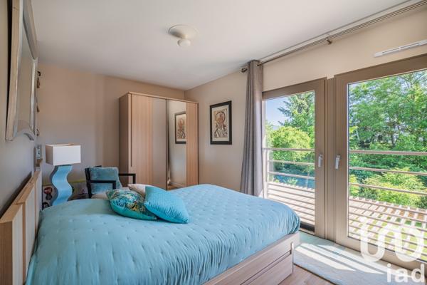 Maison 5 pièces de 146 m² à Herbeys (38320)