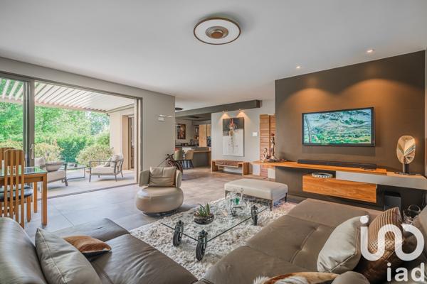 Maison 5 pièces de 146 m² à Herbeys (38320)