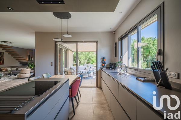 Maison 5 pièces de 146 m² à Herbeys (38320)