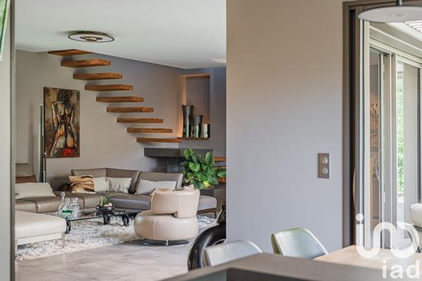 Maison 5 pièces de 146 m² à Herbeys (38320)