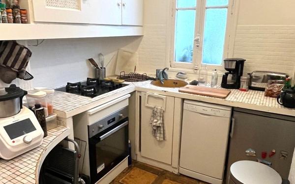 Appartement à vendre    2 pièces • 43,73 m2 Paris 10