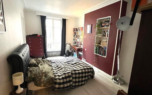 Appartement à vendre    2 pièces • 43,73 m2 Paris 10