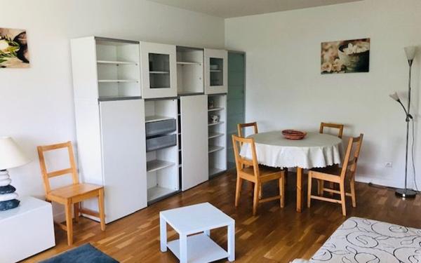 Appartement à louer    1 pièce •  Bordeaux
