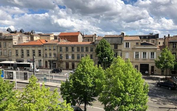Appartement à louer    1 pièce •  Bordeaux